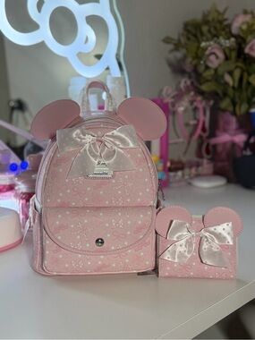 Disney Minnie Polka Dot Loungefly Backpack and Wallet